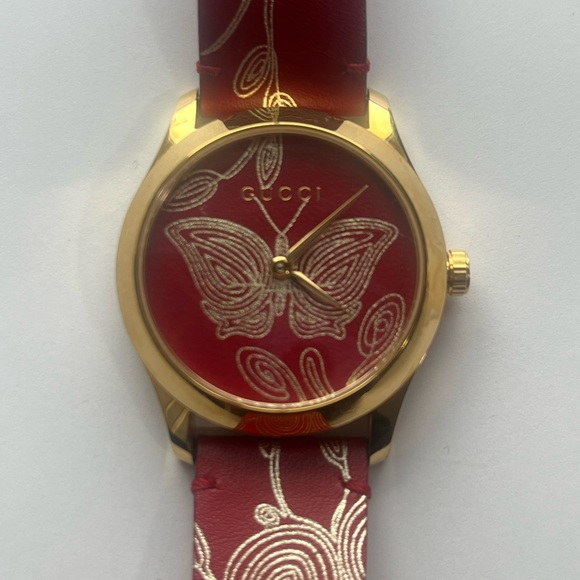 Gucci Women's Watch in Red and Gold with Butterfly Design - Picture 2 of 6